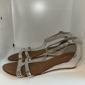 Dune London Silver T-Strap Leather Wedge Sandals w Snake Print Women’s 11